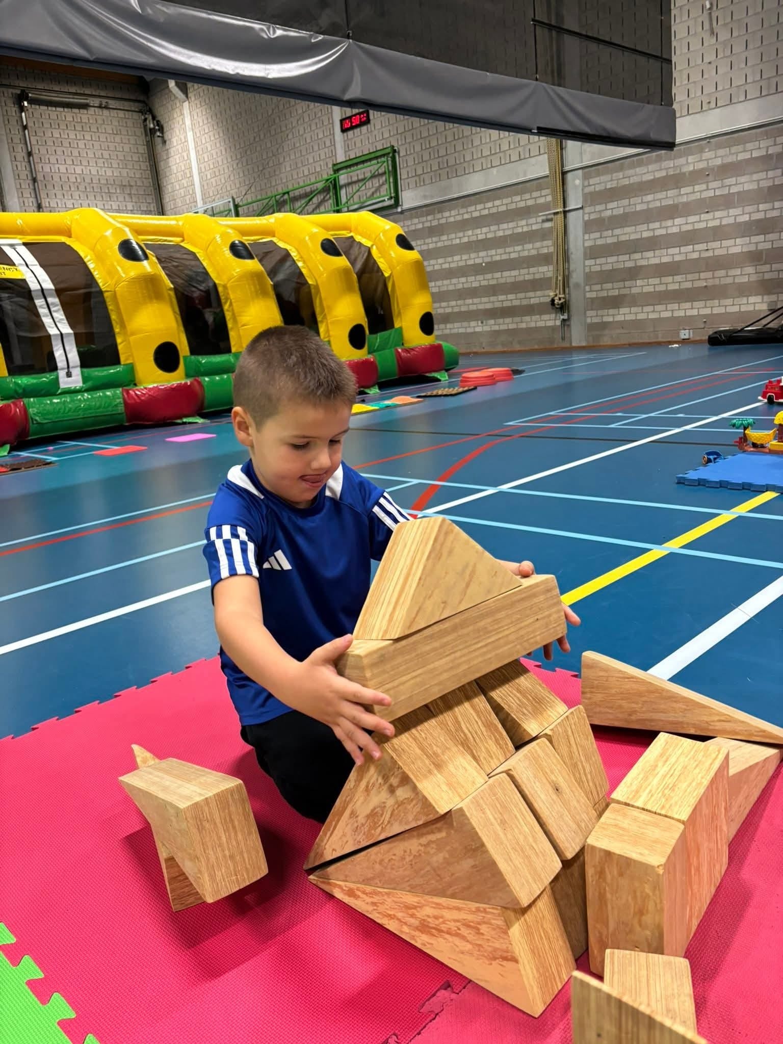 569577344_1205922248253016_5363850153544315334_n